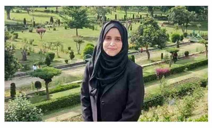 Budgam girl qualifies District Litigation Officer exam in J&K