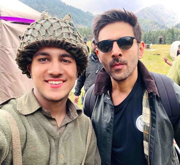 18-yr-old Sgr youth set to make his debut in Bollywood